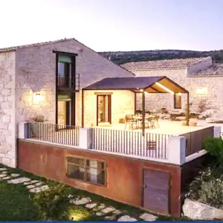 Villa Casale Del Mandorlo Piscina - Jacuzzi Riscaldata Ragusa